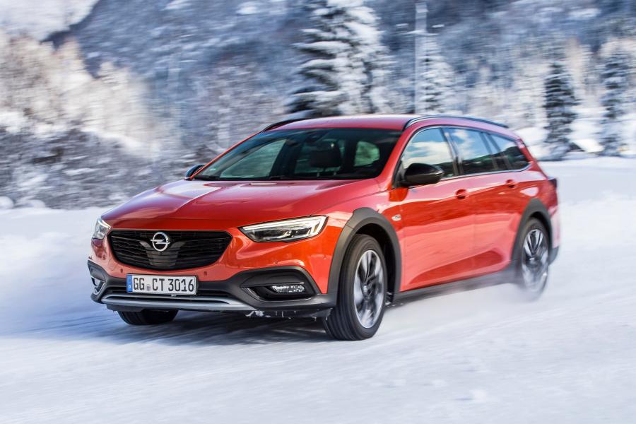 Opel Insignia Country Tourer Turbo D 4x4 Exclusive 2017 года  (фото 40 из 42)